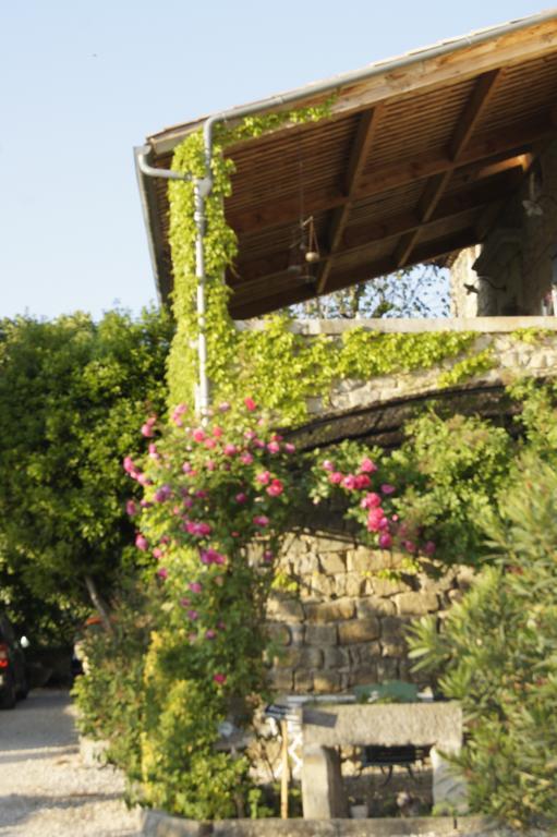 Hotel Domaine De La Manse Villeneuve-de-Berg Exterior foto