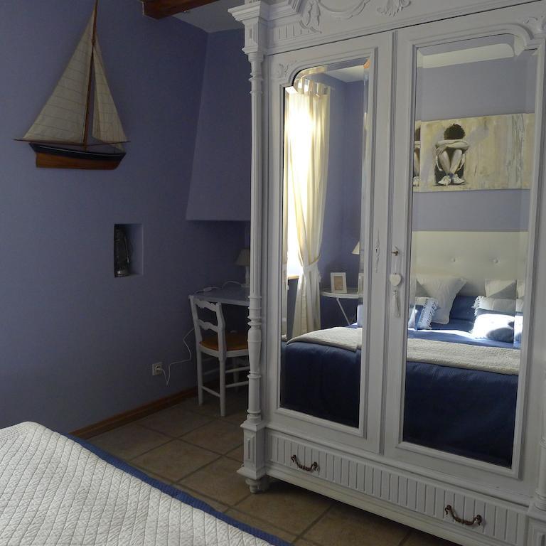 Hotel Domaine De La Manse Villeneuve-de-Berg Zimmer foto